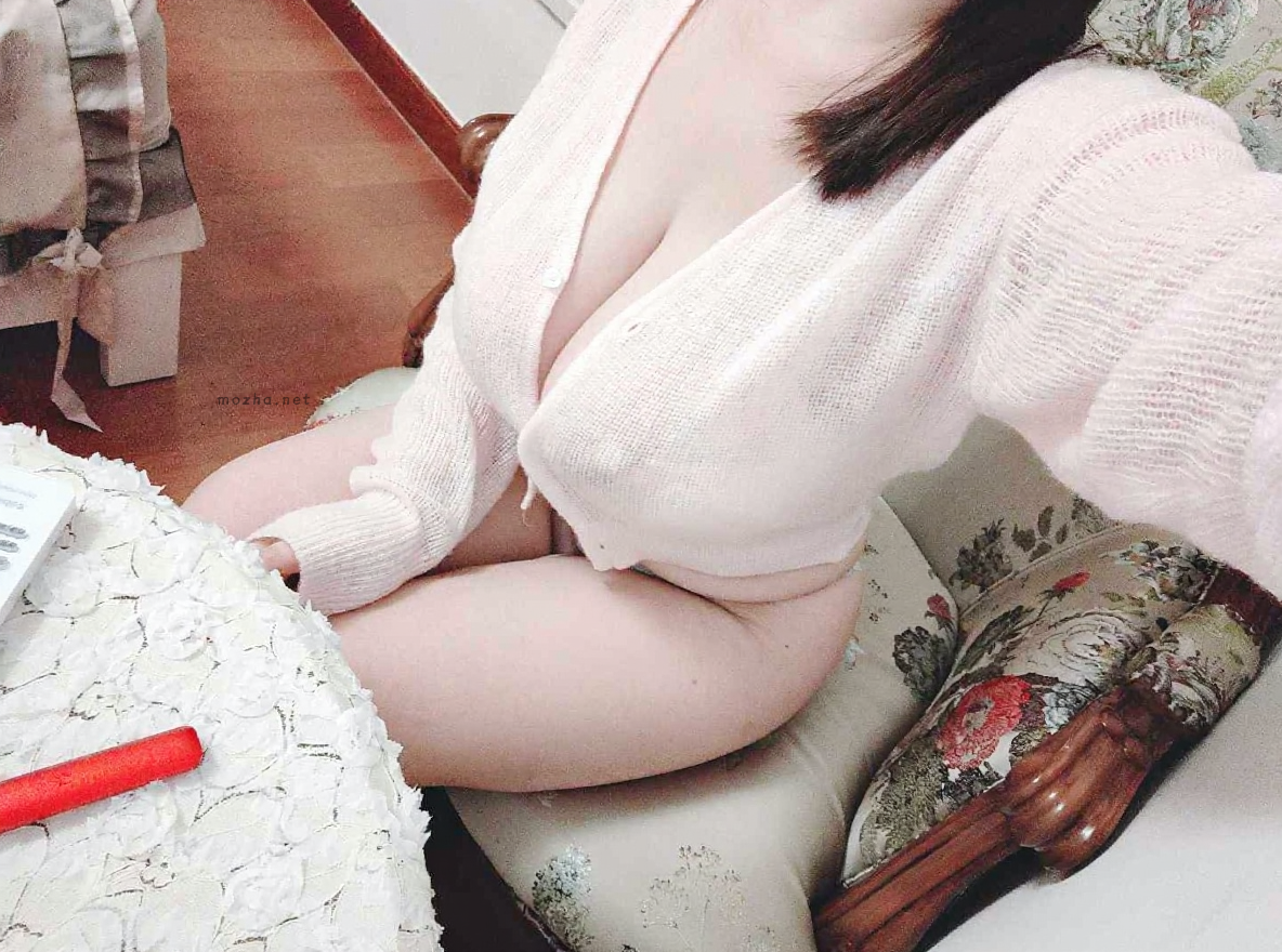 独居的一对H – 白色【7P】